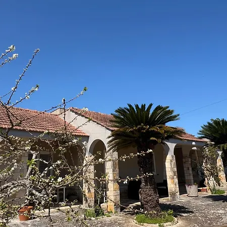 Pierino Bed & Breakfast 3*